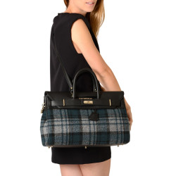 PYLA FANTASIA, grand sac à main à motif tartan noir et blanc